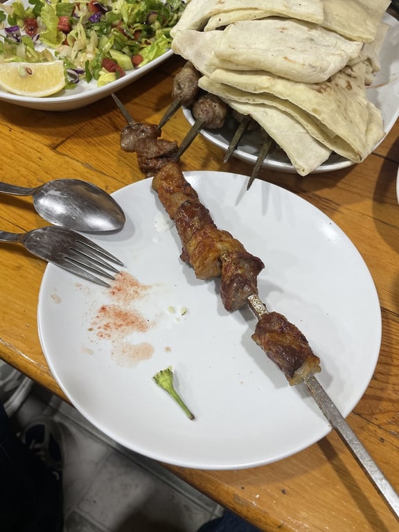 Öz Salaş Kebap Salonu