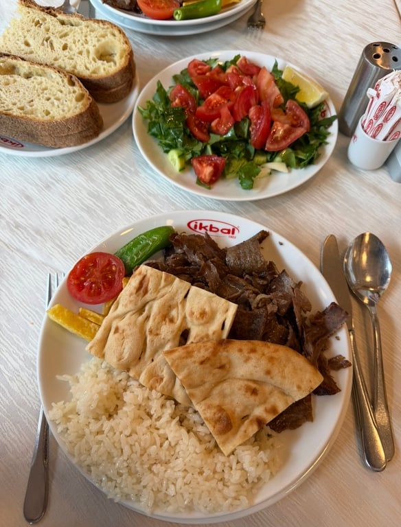 İkbal Lokantası Uzun Çarşı — fotoğraf 2