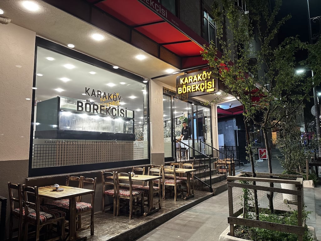 Karaköy Börekçisi Nihat Usta