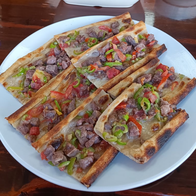 Mevlana Etli ekmek. Lezzetin Doruk Noktası