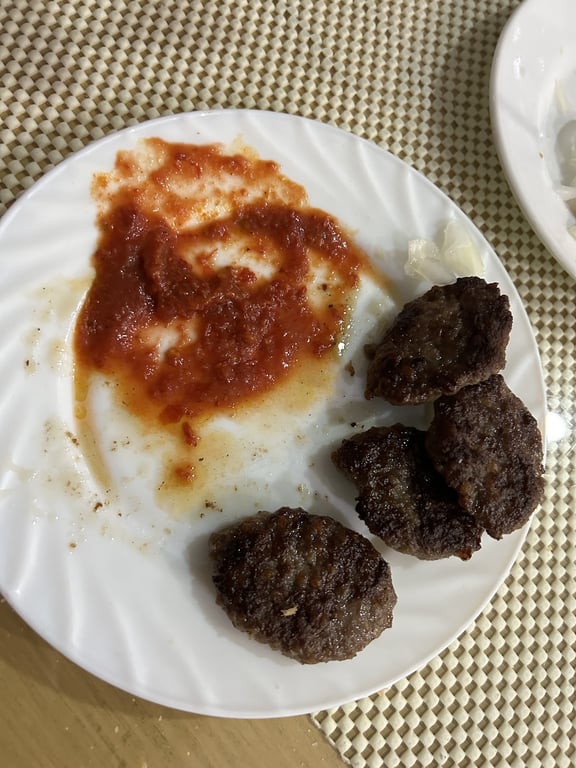 Üsküplü Erdal Kofteci