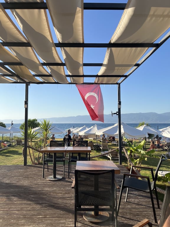 Omnia Beach