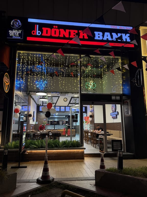 Döner Bank Beykent (Gündüz & Gece Dönercisi)