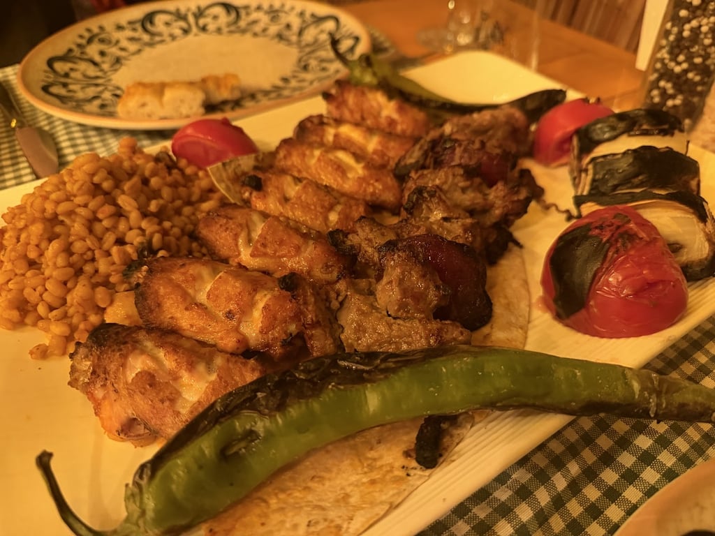 Salkım Ocakbaşı Meyhane