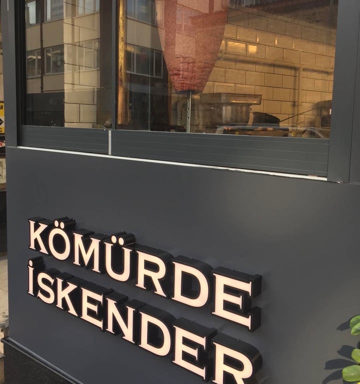 Yeşilli Döner İskender Salonu