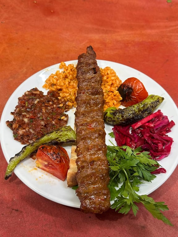 Anadolu Döner İskender ve Kebap Salonu
