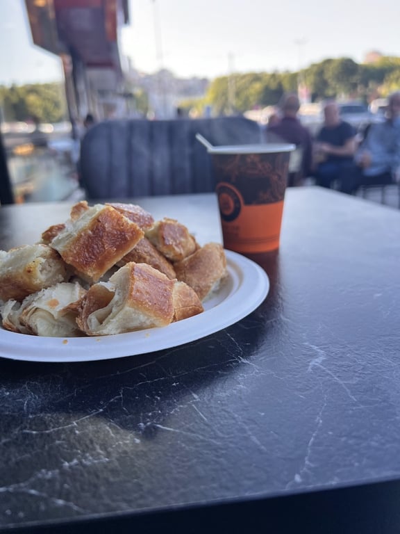 Sarajevo Boşnak Börekçisi
