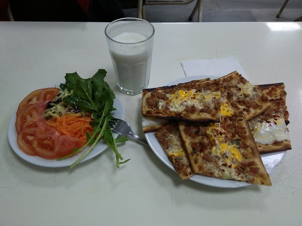 Coşkunlar Etli Ekmek-Kebap