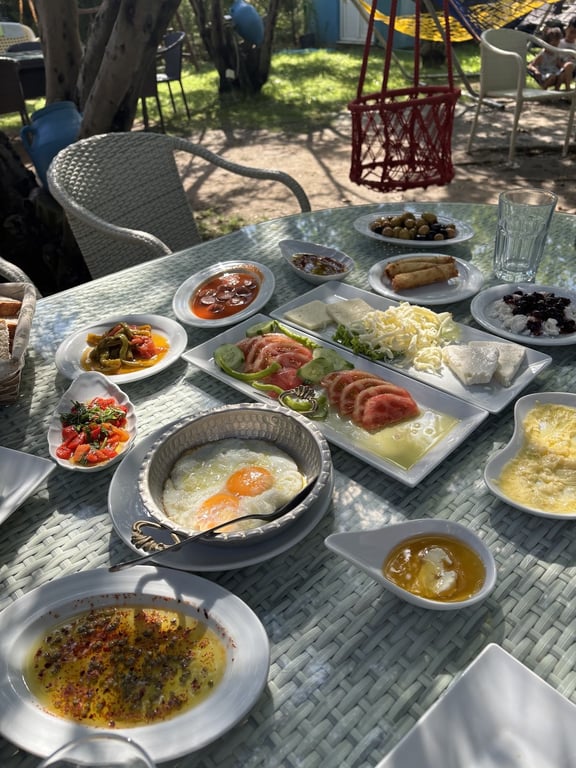 Herdan Gurme Kahvaltı