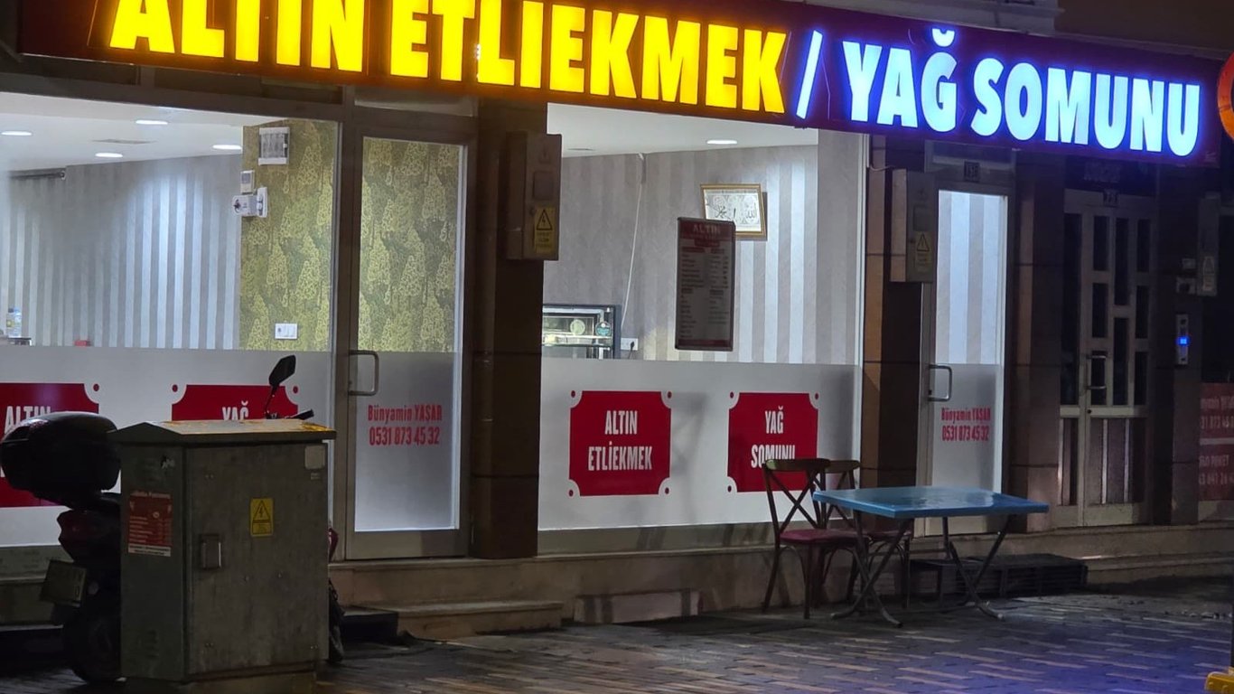 Altın Etliekmek ve Yağ Somunu Salonu