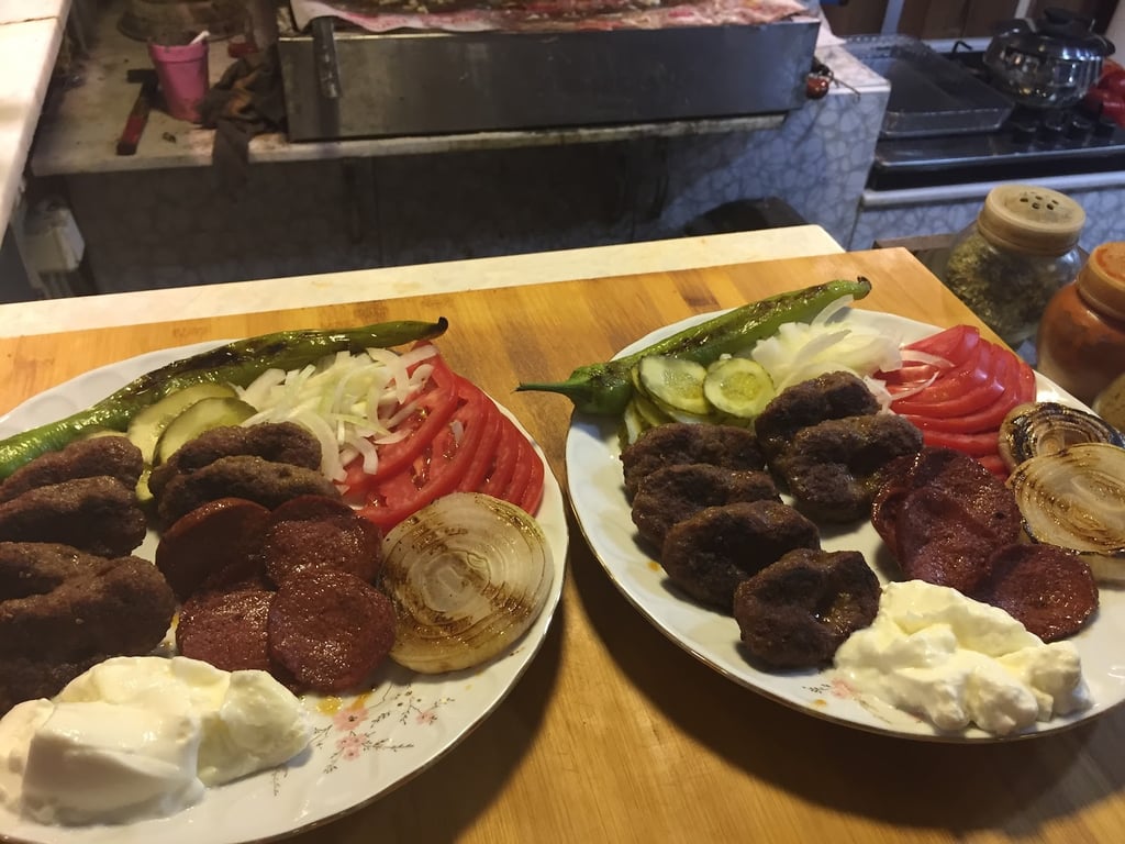 Çiğli Hanımeli Kokoreç & Kelle Söğüş