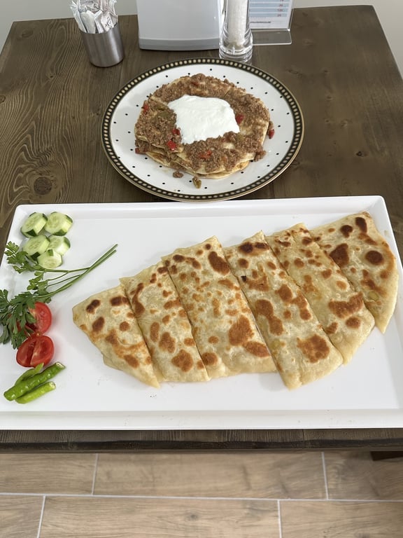 Aynalı Çi Börek Gözleme Yağlama Mantı Çanakkale