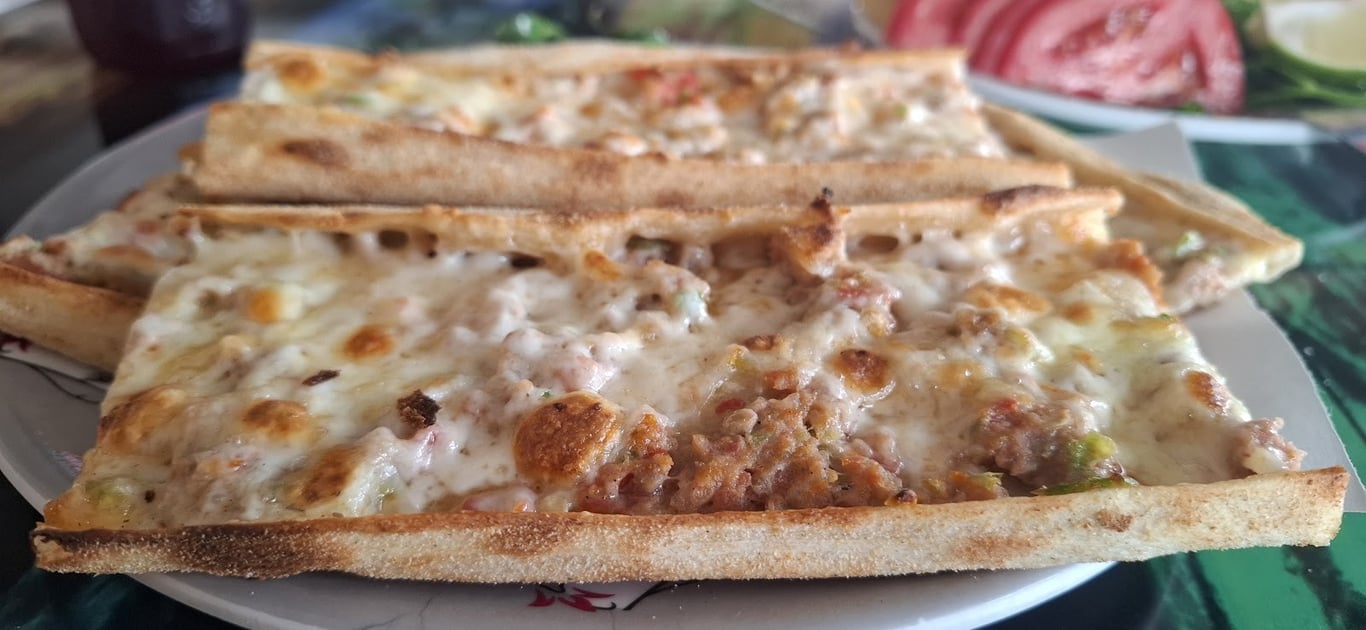 Baştaş Etliekmek ve Lahmacun Salonu