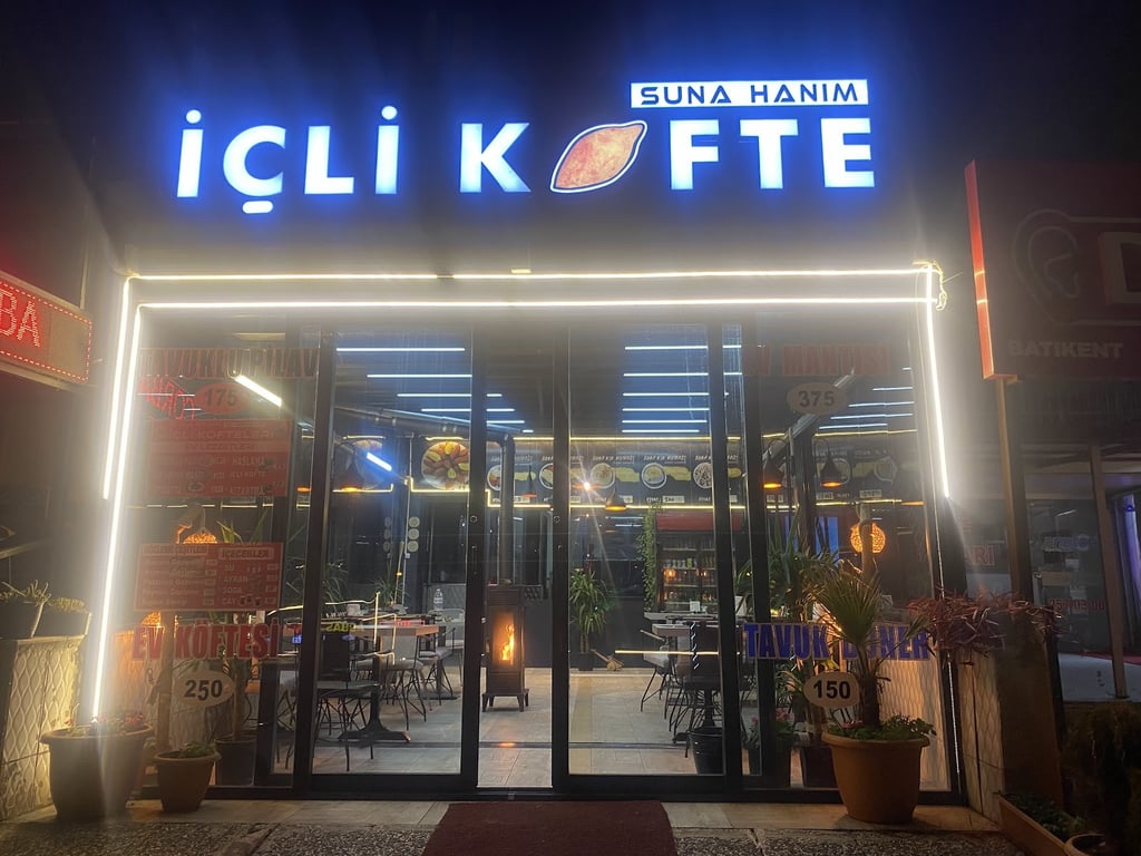 Suna Hanım İçli Köfteleri