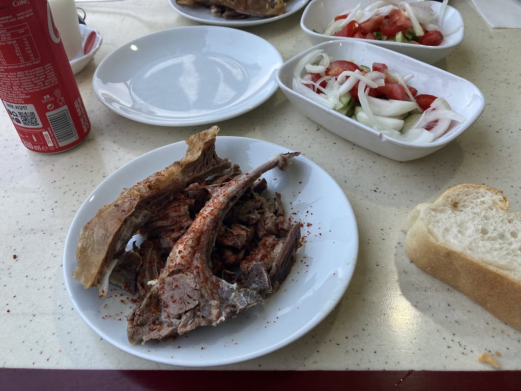 Akbaba Et Mangal/ Sırık Kebabı
