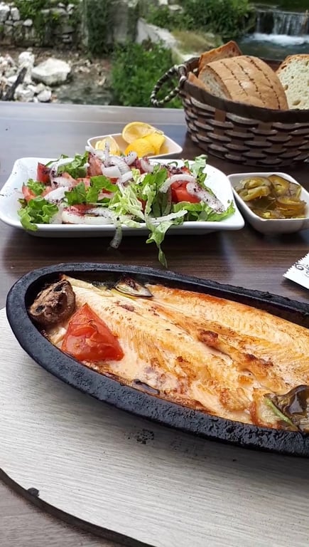 Şelale Alabalık Lokantası
