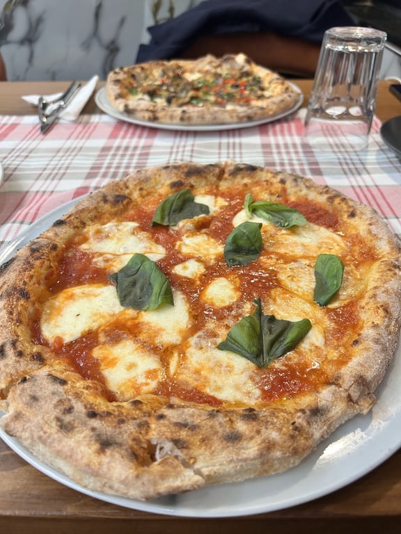 İl Sapore Pizza ....Art Salad