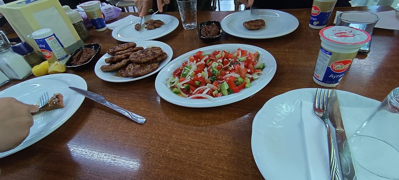 Kasap Esen & Et Mangal