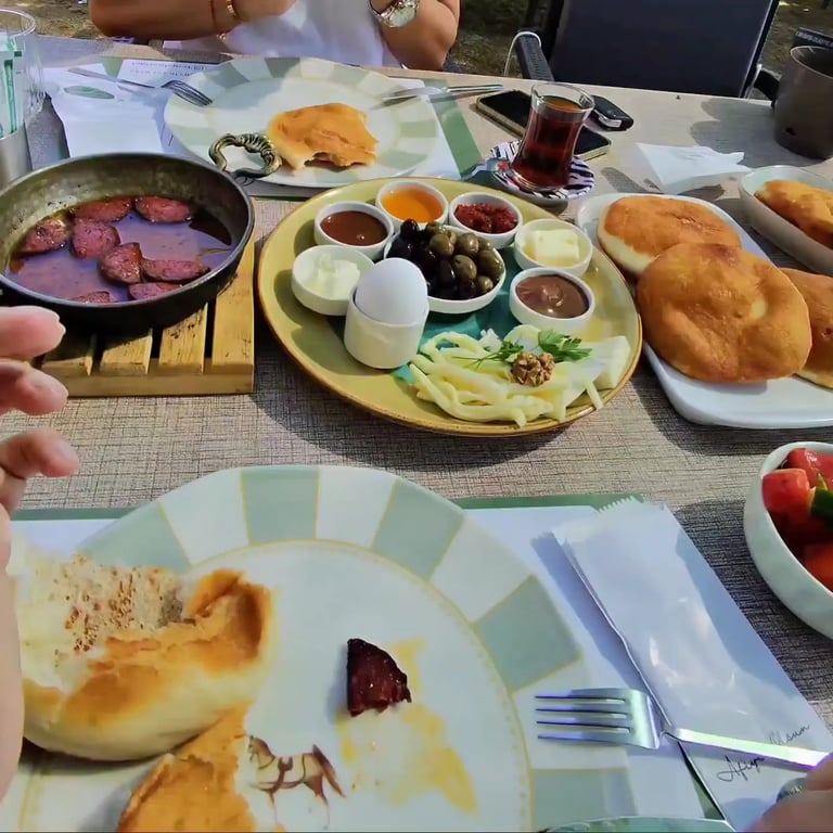 Tezgah Kafe & Kahvaltı