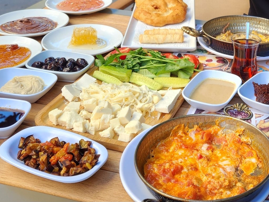 Kahvaltı Noktası (Turkish Breakfast Point)