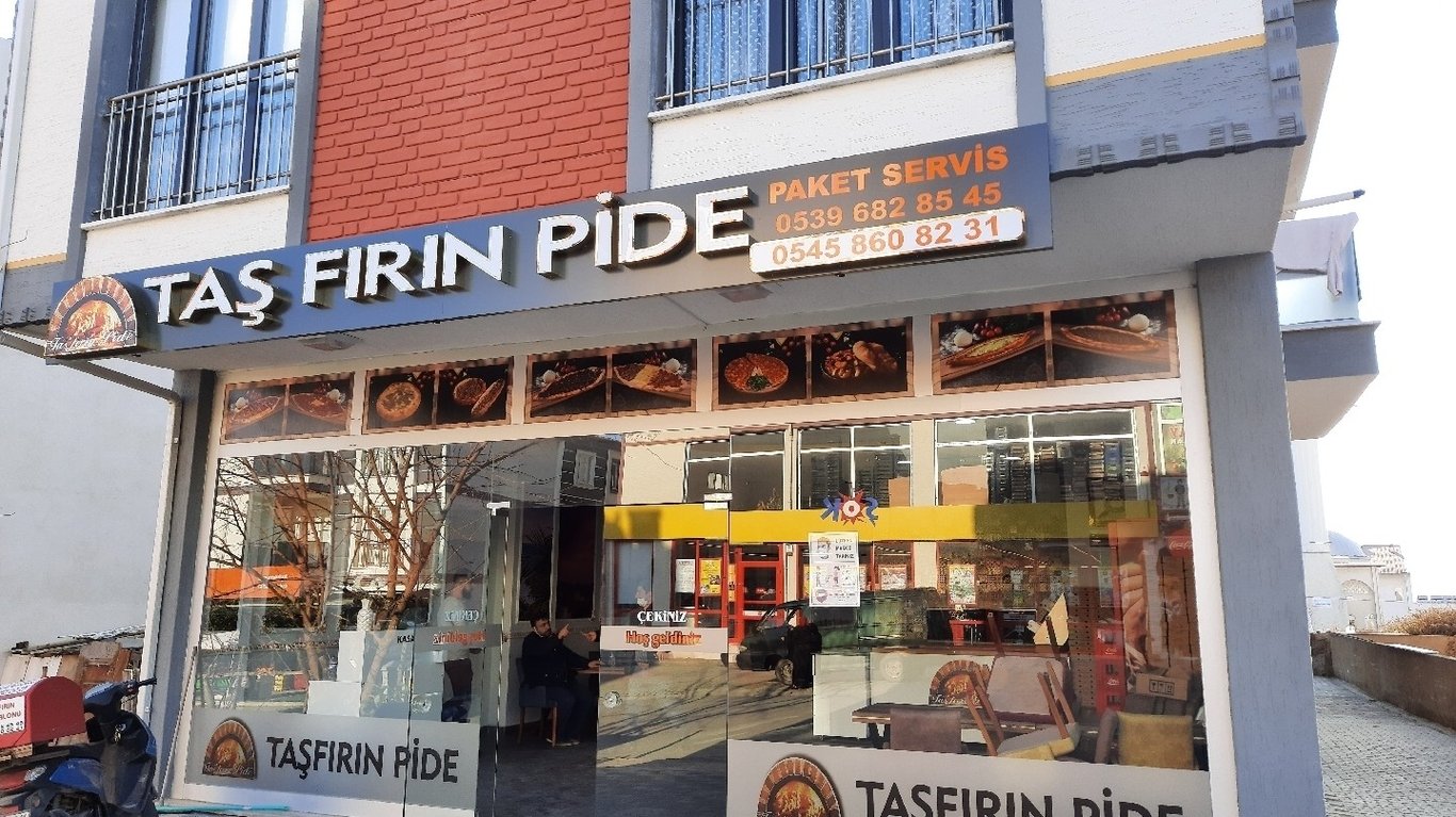 İnegöl Alanyurt Taşfırın Pide ve Lahmacun Salonu