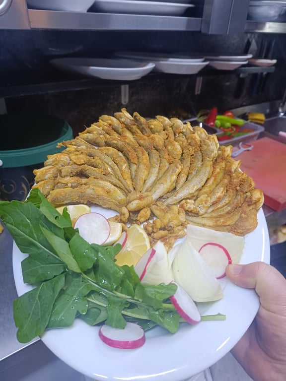 Balıkçı Akın Sinop - Balık, Çorba, Meze — Foto 2