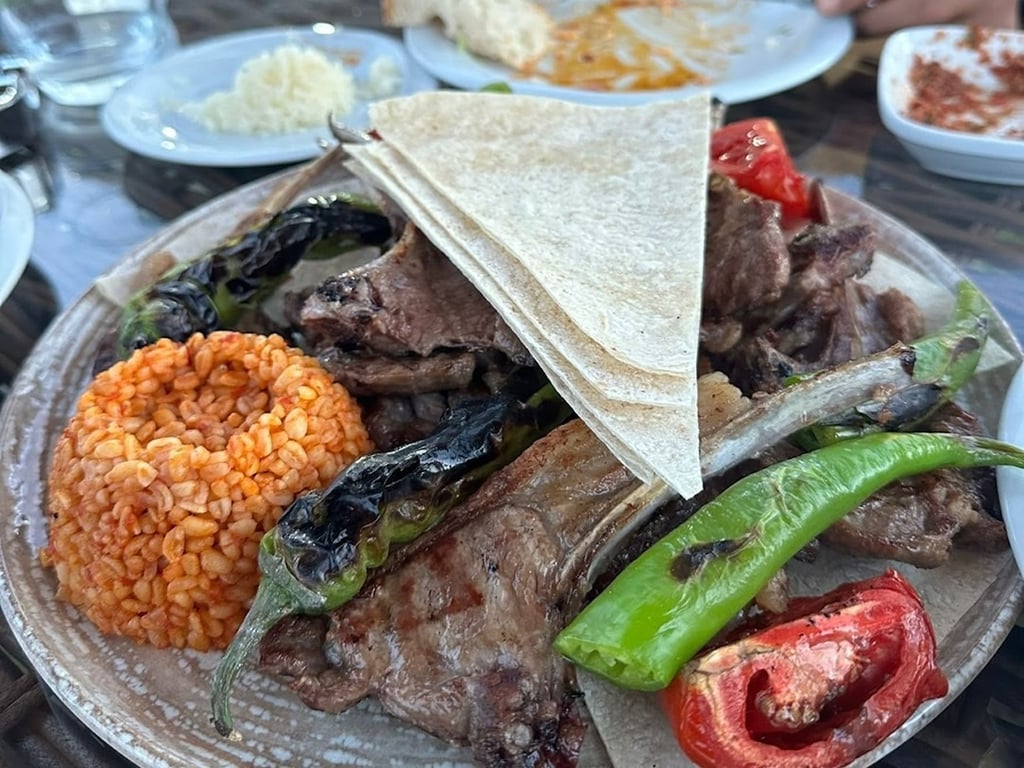 Beşikdüzü Topaloğlu Restoran