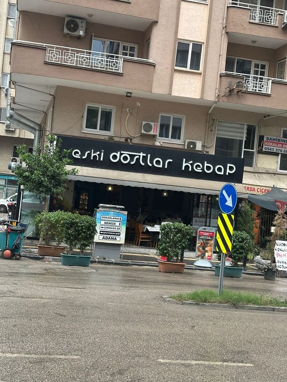 Eski Dostlar