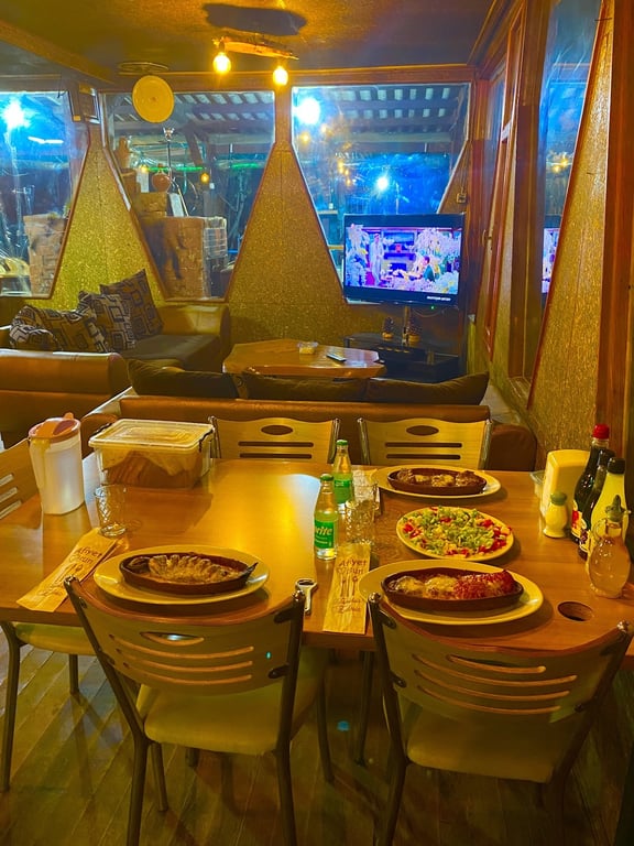 Kemaliye Dereboyu Alabalık Restoran — fotoğraf 1