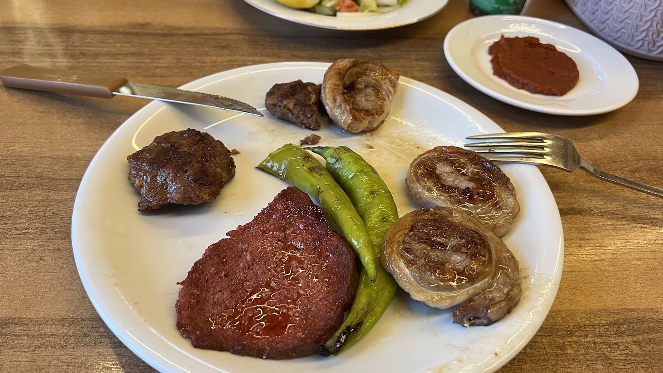 Şampiyon Et ve Izgara Salonu