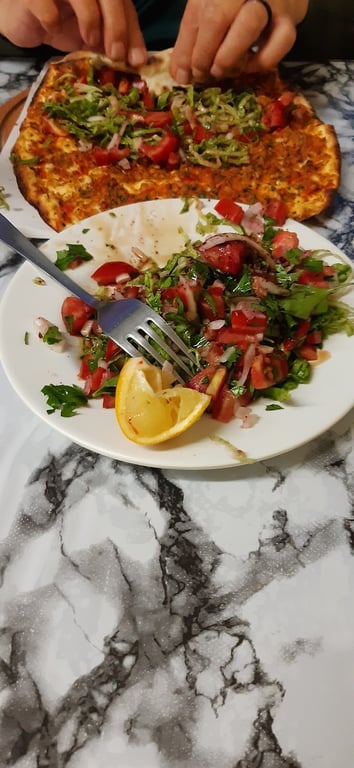 Akdağ Lahmacun ve Pide Salonu