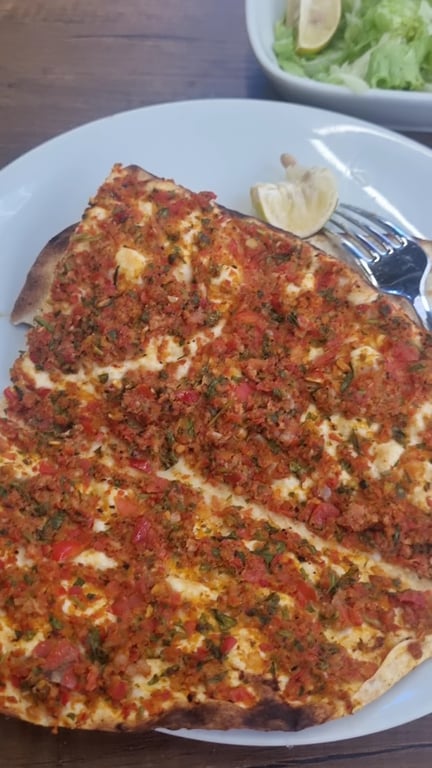 Babil 63 Pide Lahmacun