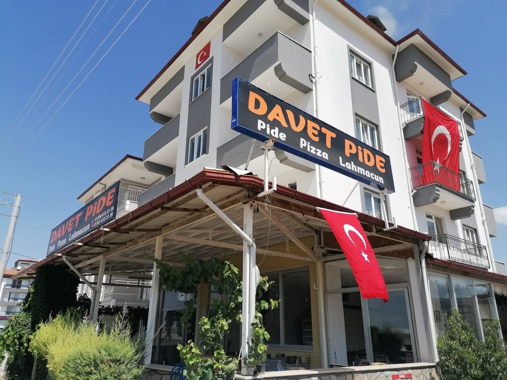 Davet Pide
