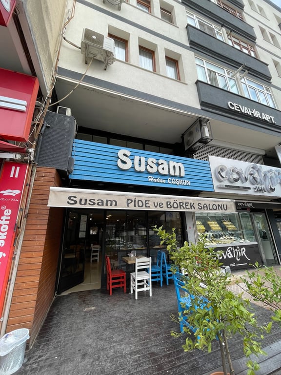 Susam Pide Ve Börek Salonu