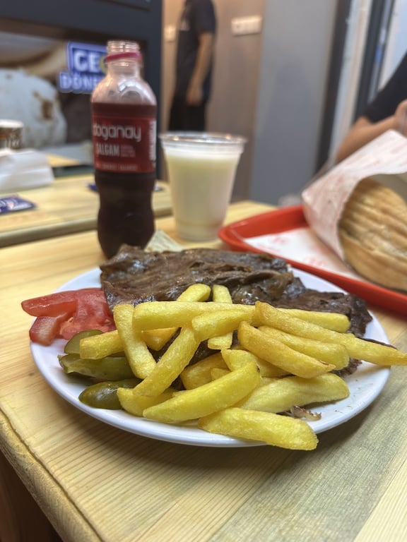 Gece Dönercisi