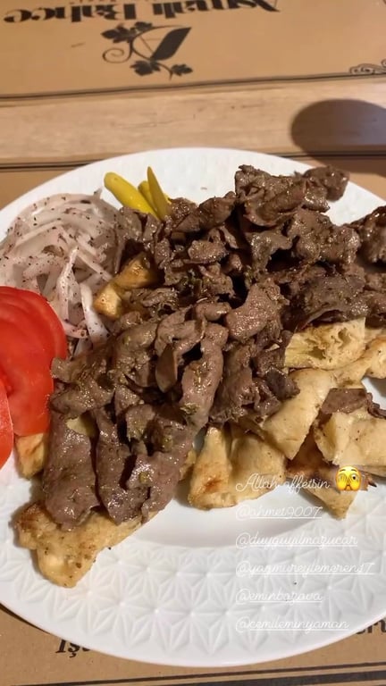 Asmalı Bahçe Yaprak Ciger Köfte Sucuk