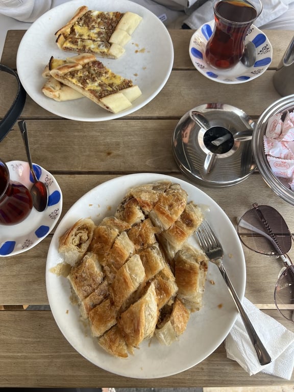 Deniz Börek