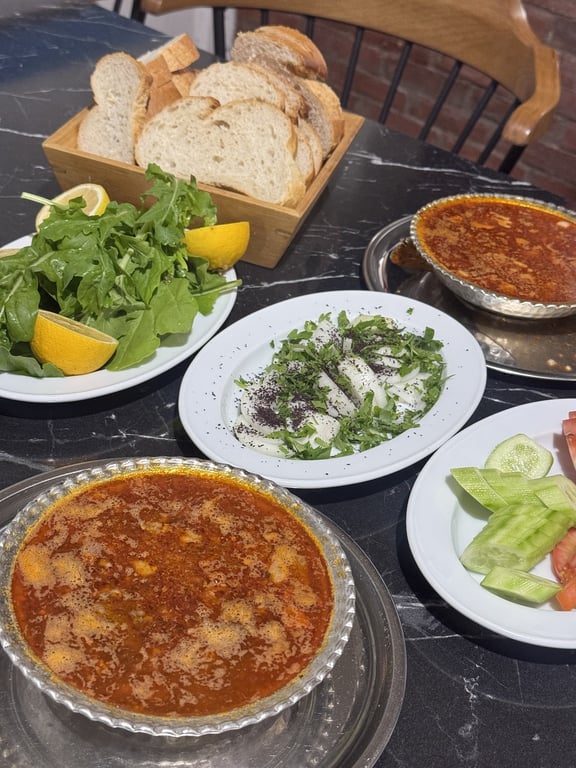 Taşyaka Çorba Ve Izgara Salonu