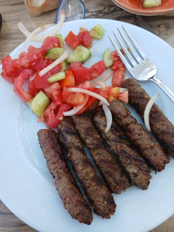 Hatipoğlu Osmanlı Köyü Köftecisi