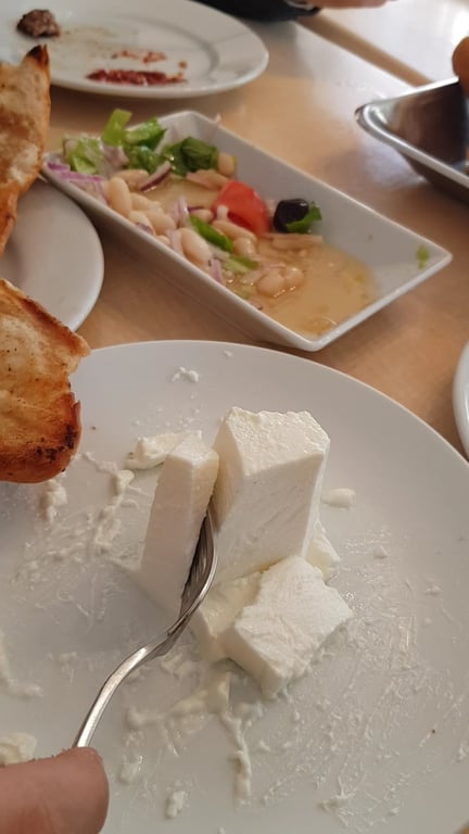 Tarihi Yörükoğlu Köftecisi — Foto 2