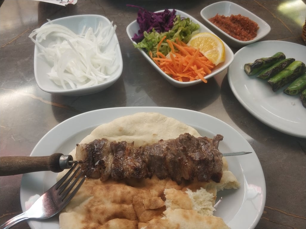 Fuat Usta Erzurum Cağ Kebap Salonu