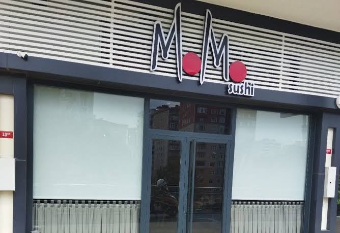 MOMO SUSHİ