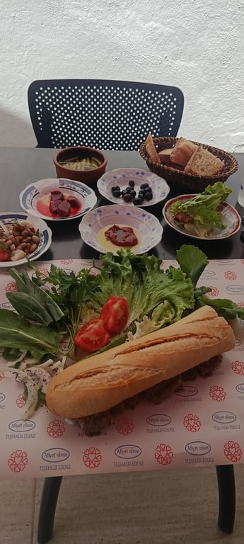 KÖFTE'CİM. Milli Köfte Salonu