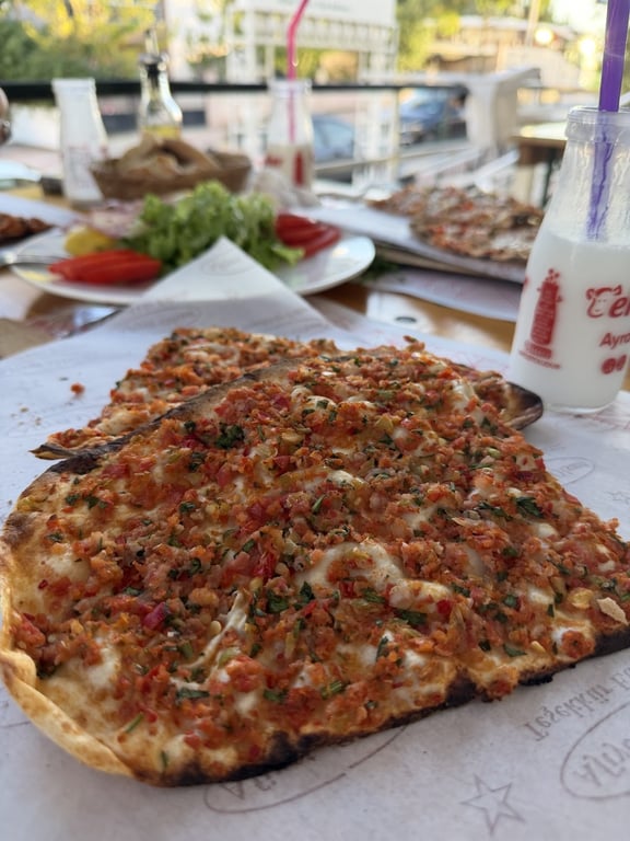 Bagçeşme Konyalı Etliekmek