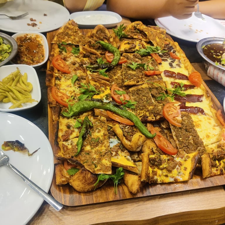 Yeni Saray Pide — Foto 1