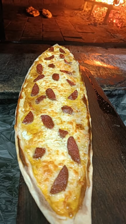 Mevlana Lahmacun Pide ve Kebap Salonu