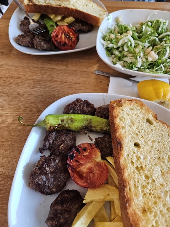 Akçaabat Köftecisi