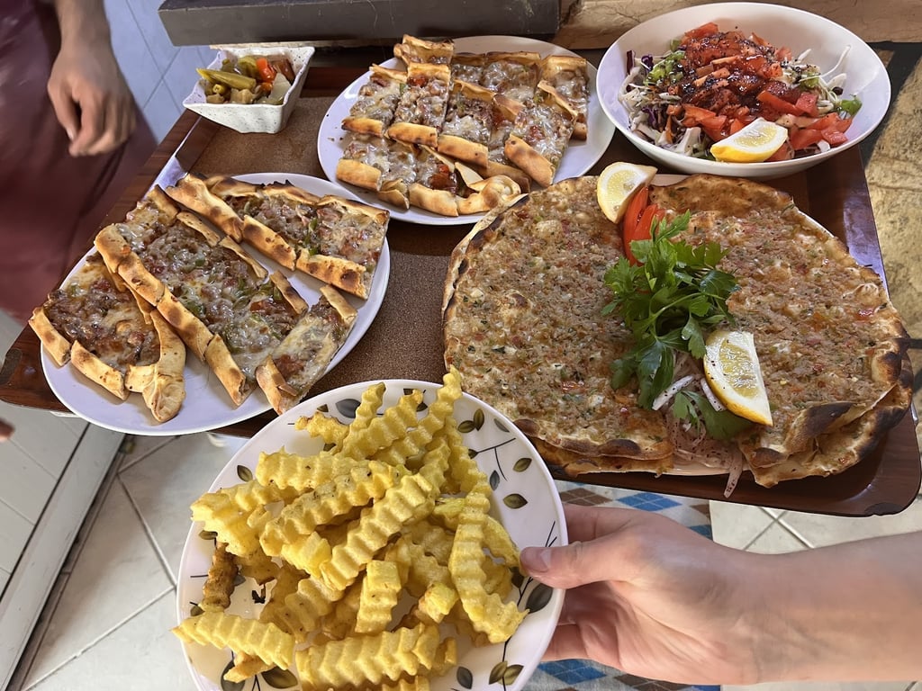 Yeşilüzümlü Pide Dünyası