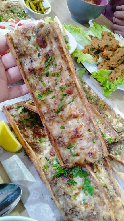 Konyali Etliekmek