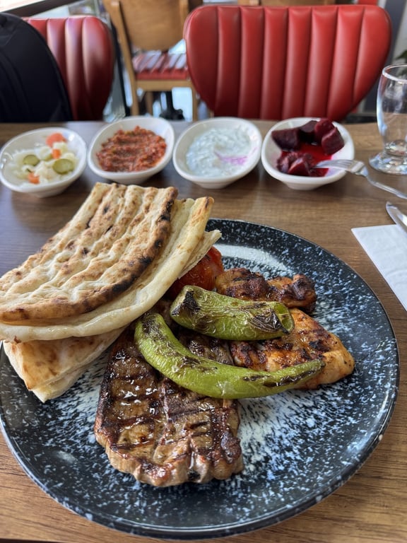 Ermet Et Mangalbaşı